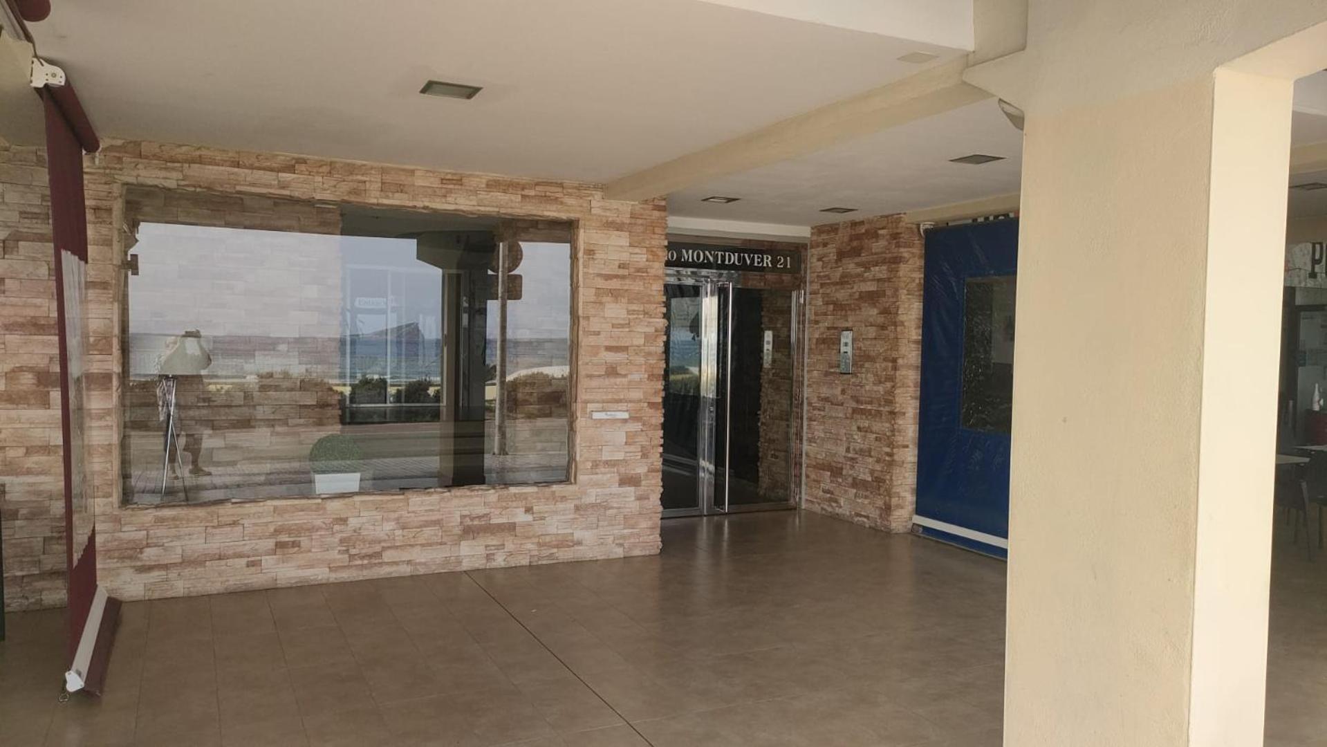 Mediterranean Seafront Appartement
